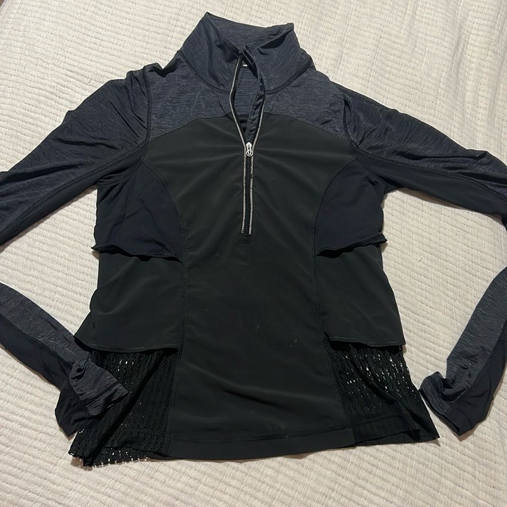 Lululemon Size 4 Charcoal Black Lightweight Long Sleeve Running Top